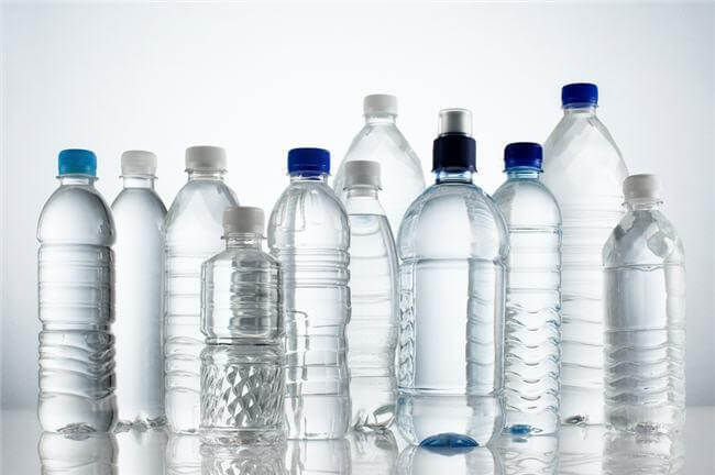 bouteilles en plastique