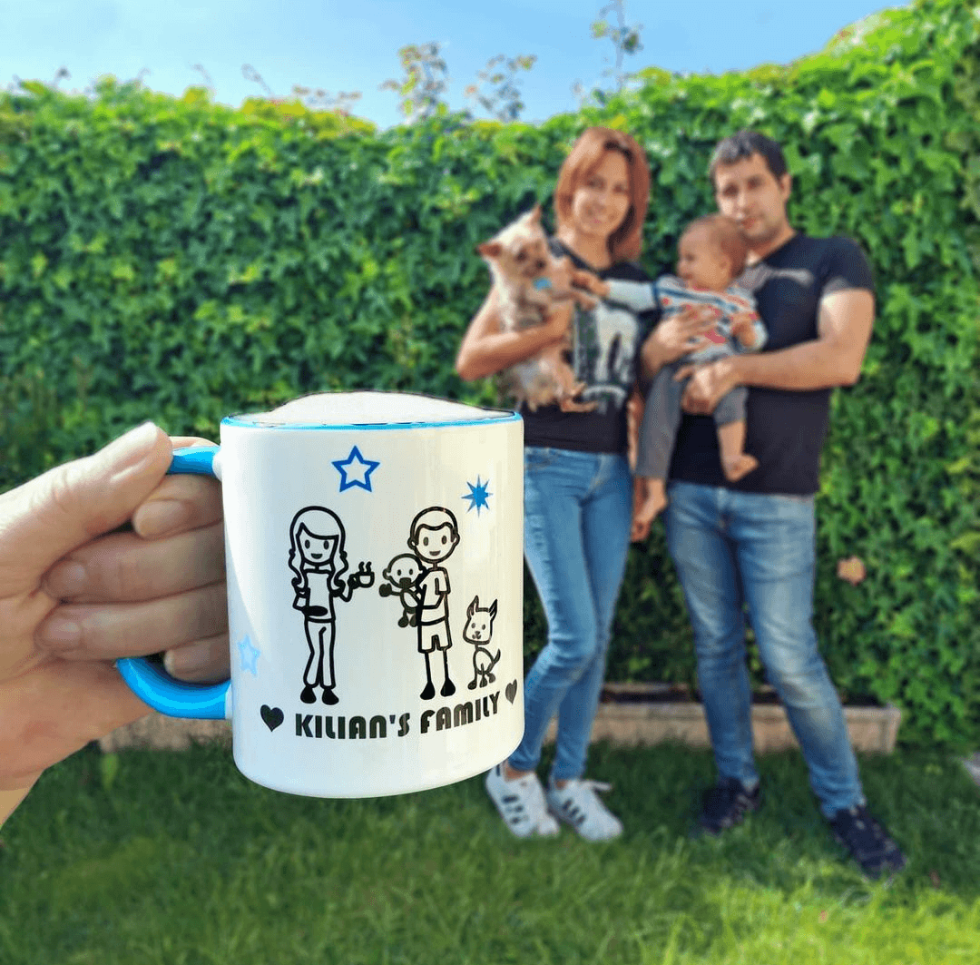 Couple avec mug personnalisé originalpeople comme Idées de cadeaux pour la Saint-Valentin