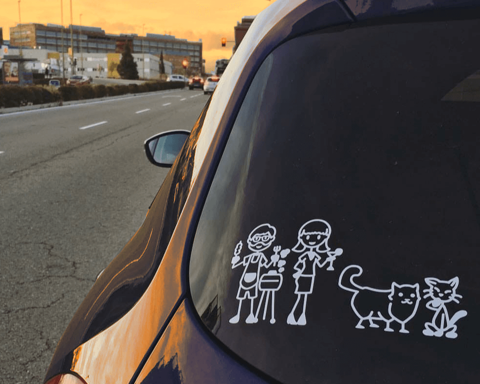 coche con pegatinas personalizadas de original people